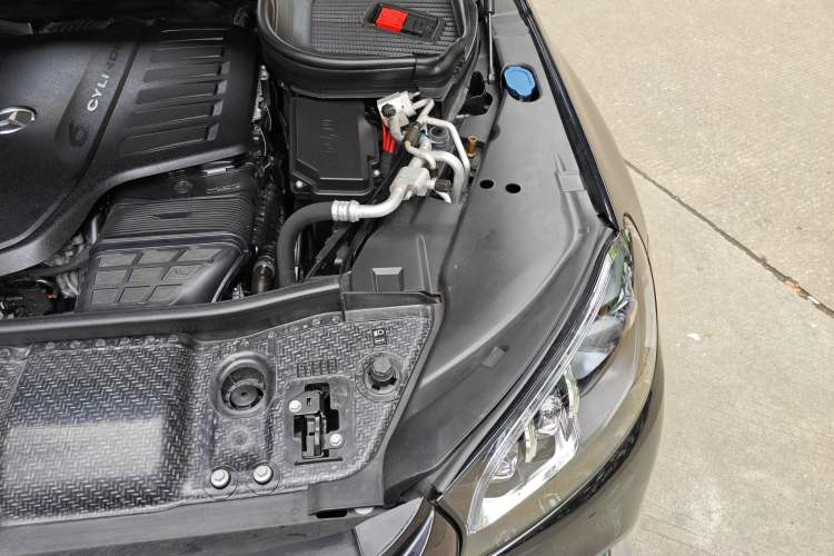 Used Mercedes-Benz Maybach GLS 2021 GLS 480 4MATIC Engine Bay Left