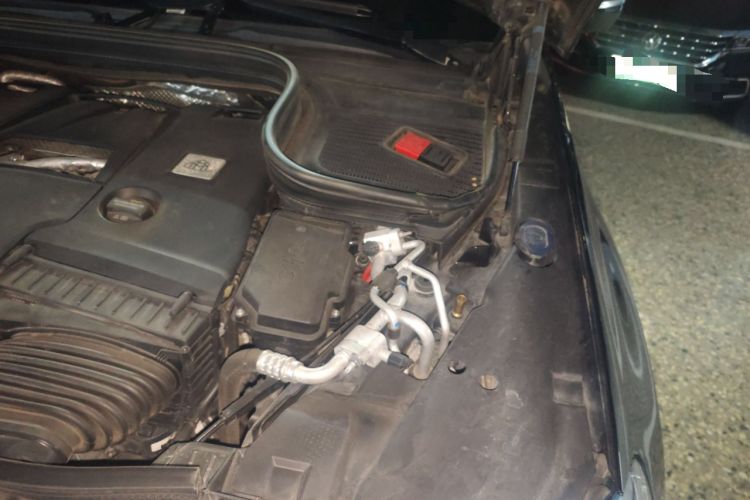 Used Mercedes-Benz Maybach GLS 2021 GLS 600 4MATIC Celebration Edition Engine Bay Left