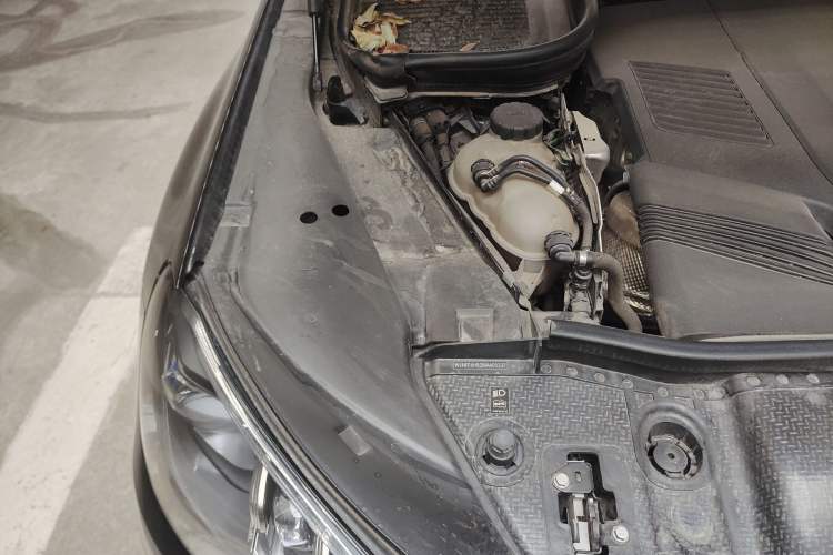 Used Mercedes-Benz Maybach GLS 2021 GLS 480 4MATIC Engine Bay Right