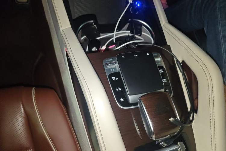 Used Mercedes-Benz Maybach GLS 2021 GLS 600 4MATIC Celebration Edition Gear Lever