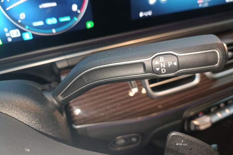 Used Mercedes-Benz Maybach GLS 2021 GLS 600 4MATIC Celebration Edition Gear Lever