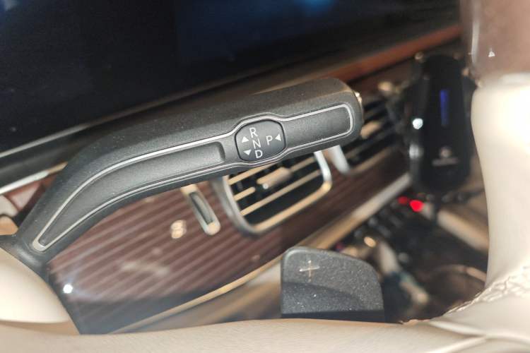 Used Mercedes-Benz Maybach GLS 2021 GLS 480 4MATIC Gear Lever