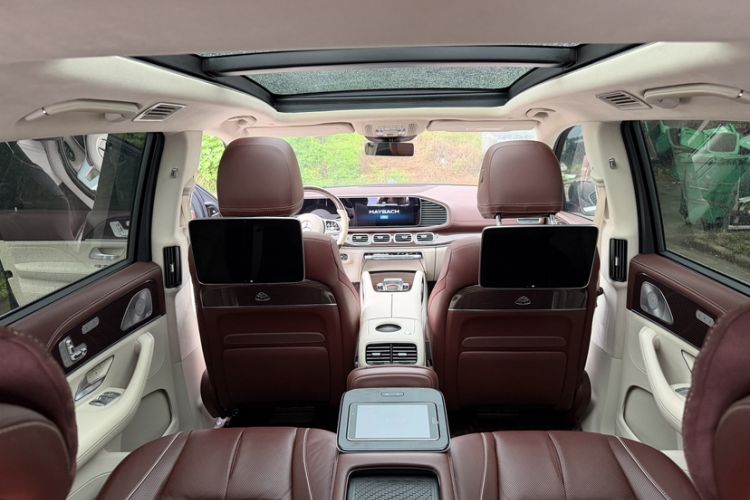 Used Mercedes-Benz Maybach GLS 2021 GLS 480 4MATIC Interior 10