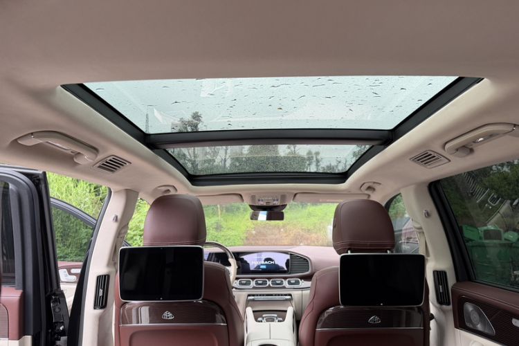 Used Mercedes-Benz Maybach GLS 2021 GLS 480 4MATIC Interior 11