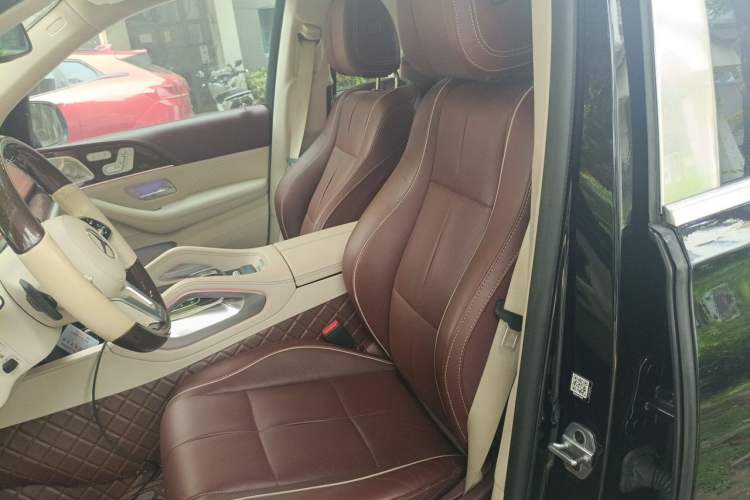 Used Mercedes-Benz Maybach GLS 2021 GLS 600 4MATIC Celebration Edition Left Front Seat