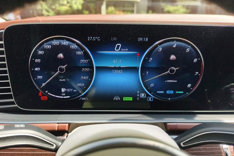 Used Mercedes-Benz Maybach GLS 2021 GLS 480 4MATIC Odometer Close Up