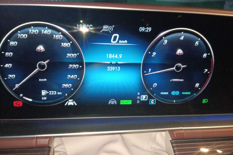 Used Mercedes-Benz Maybach GLS 2021 GLS 480 4MATIC Odometer Close Up