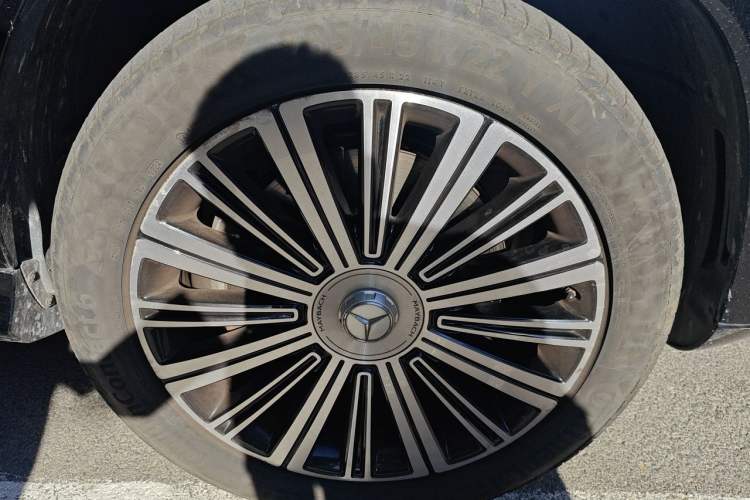 Used Mercedes-Benz Maybach GLS 2021 GLS 480 4MATIC Right Front Wheel Hub