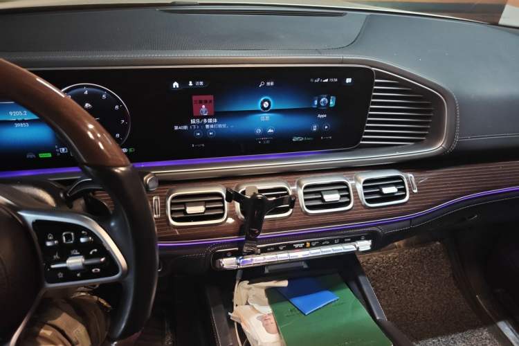 Used Mercedes-Benz Maybach GLS 2021 GLS 480 4MATIC Audio And AC Panel