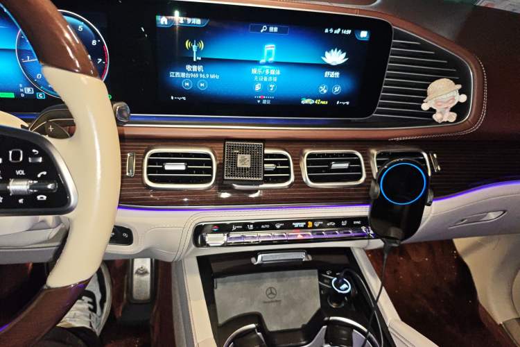 Used Mercedes-Benz Maybach GLS 2021 GLS 480 4MATIC Audio And AC Panel