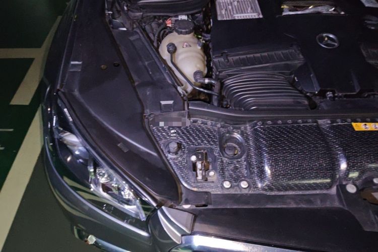 Used Mercedes-Benz Maybach GLS 2021 GLS 600 4MATIC Celebration Edition Engine Bay Right