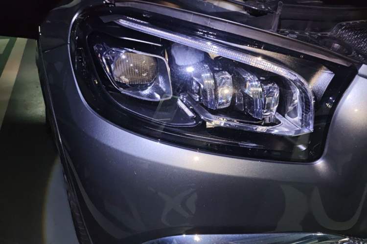 Used Mercedes-Benz Maybach GLS 2021 GLS 600 4MATIC Celebration Edition Right Front Headlight