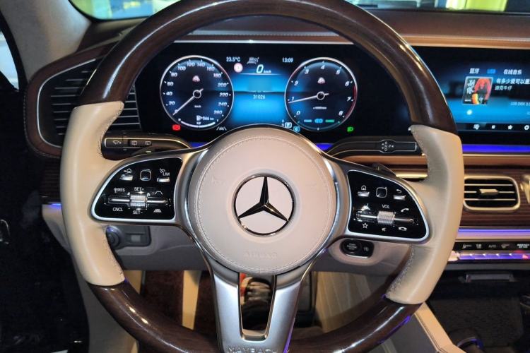 Used Mercedes-Benz Maybach GLS 2021 GLS 480 4MATIC Steering Wheel