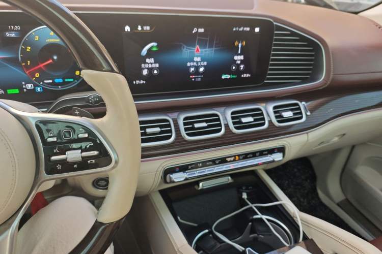 Used Mercedes-Benz Maybach GLS 2022 GLS 480 4MATIC Audio And AC Panel