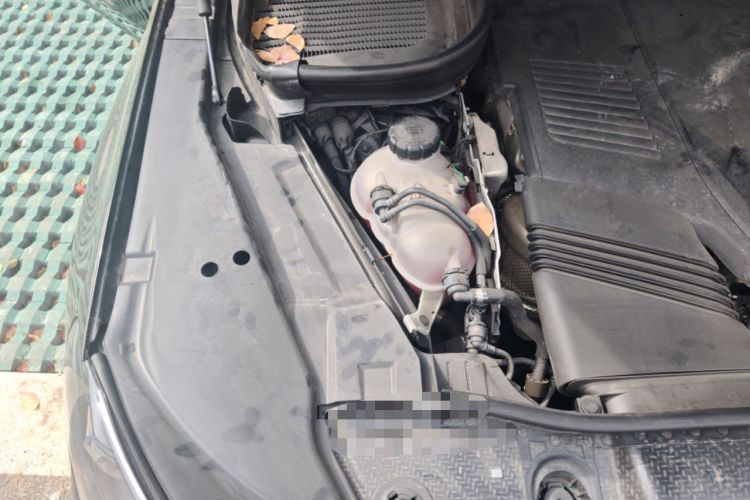 Used Mercedes-Benz Maybach GLS 2022 GLS 480 4MATIC Engine Bay Right