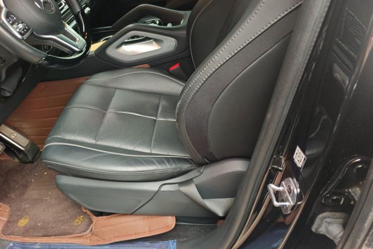Used Mercedes-Benz Maybach GLS 2022 GLS 600 4MATIC Celebration Edition Left Front Seat