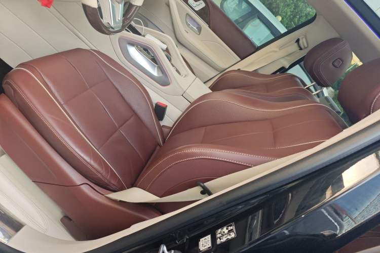 Used Mercedes-Benz Maybach GLS 2022 GLS 480 4MATIC Left Front Seat