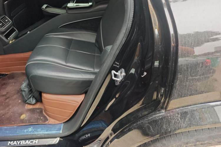 Used Mercedes-Benz Maybach GLS 2022 GLS 600 4MATIC Celebration Edition Left Rear Seat