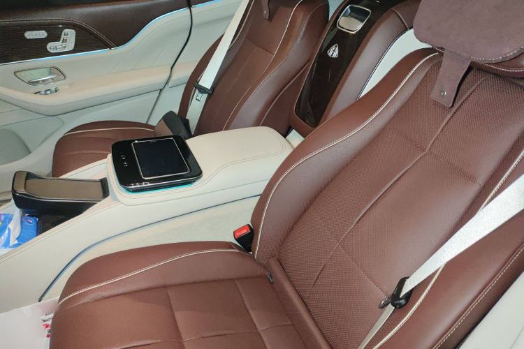 Used Mercedes-Benz Maybach GLS 2022 GLS 600 4MATIC Celebration Edition Left Rear Seat