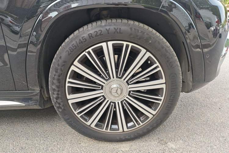 Used Mercedes-Benz Maybach GLS 2022 GLS 480 4MATIC Right Front Wheel Hub