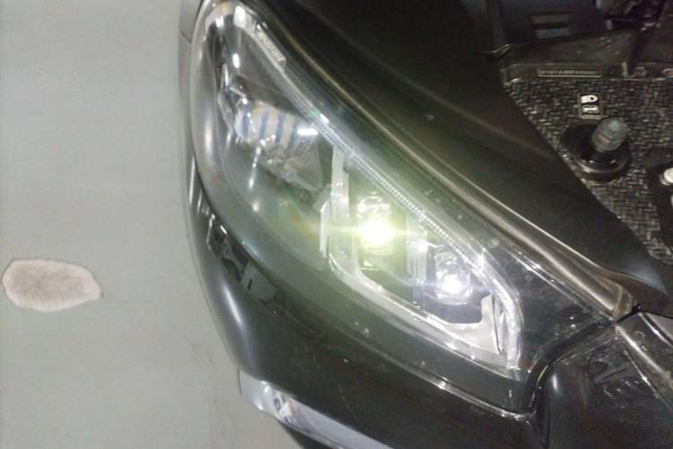 Used Mercedes-Benz Maybach GLS 2022 GLS 480 4MATIC Right Front Headlight