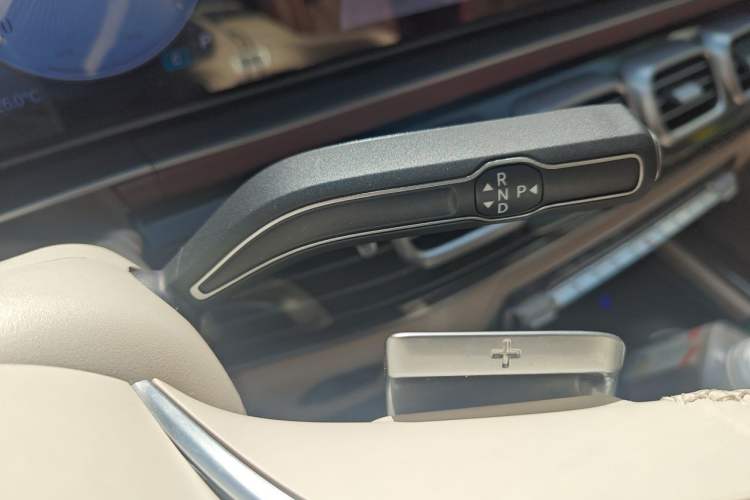 Used Mercedes-Benz Maybach GLS 2024 GLS 480 4MATIC Gear Lever