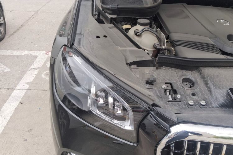 Used Mercedes-Benz Maybach GLS 2025 GLS 480 4MATIC Engine Bay Right