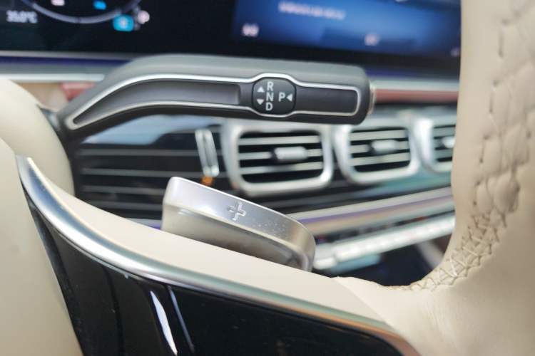 Used Mercedes-Benz Maybach GLS 2025 GLS 480 4MATIC Gear Lever