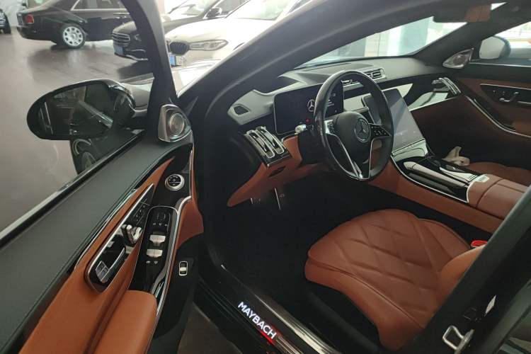 Used Mercedes-Benz Maybach S-Class 2025-Year Restyled S 480 4MATIC Driver Seat