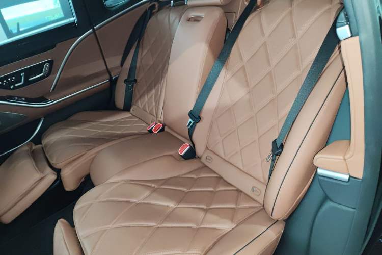 Used Mercedes-Benz Maybach S-Class 2025-Year Restyled S 480 4MATIC Left Rear Seat