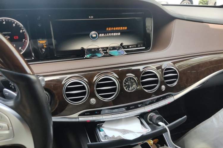 Used Mercedes-Benz Maybach S-Class 2015 S 400 4MATIC Audio And AC Panel