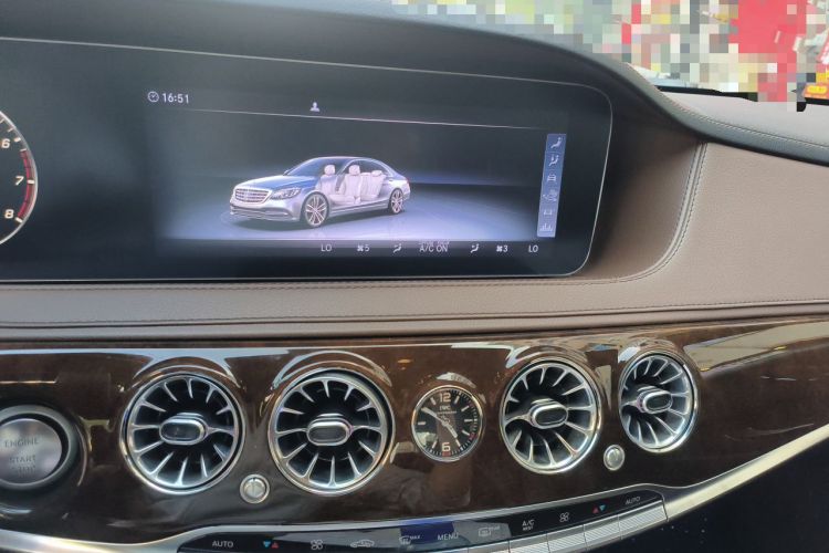 Used Mercedes-Benz Maybach S-Class 2015 S 400 4MATIC Audio And AC Panel