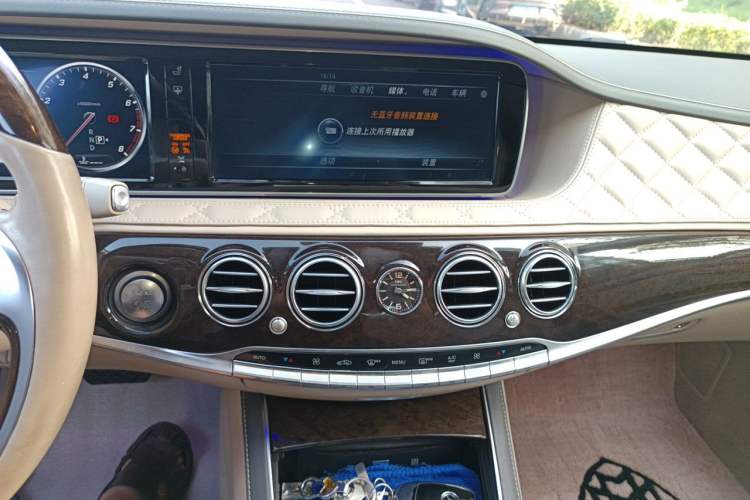 Used Mercedes-Benz Maybach S-Class 2015 S 600 Audio And AC Panel