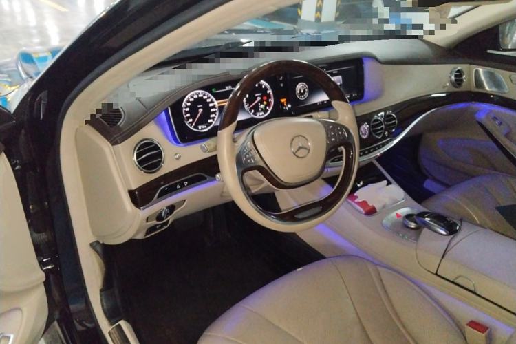 Used Mercedes-Benz Maybach S-Class 2015 S 400 4MATIC Center Console