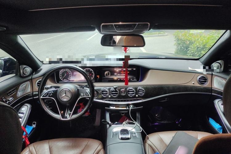 Used Mercedes-Benz Maybach S-Class 2015 S 400 4MATIC Center Console
