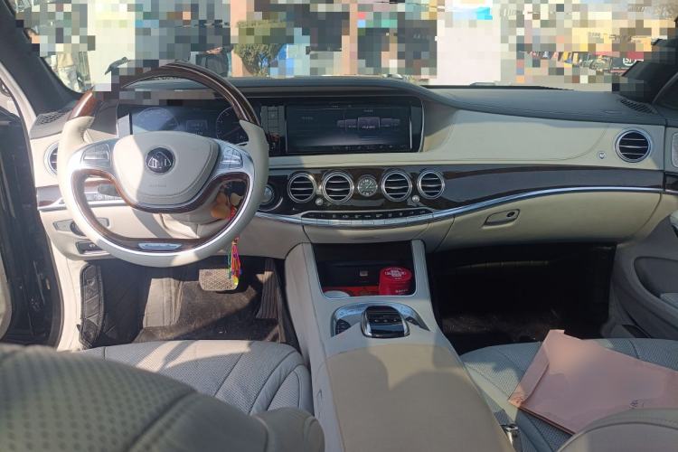 Used Mercedes-Benz Maybach S-Class 2015 S 400 4MATIC Center Console
