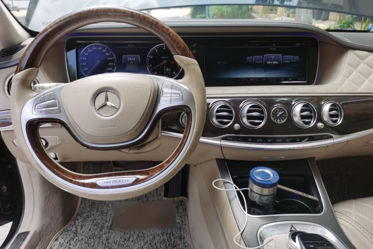 Used Mercedes-Benz Maybach S-Class 2015 S 600 Center Console