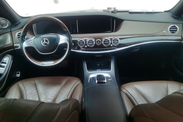 Used Mercedes-Benz Maybach S-Class 2015 S 400 4MATIC Center Console