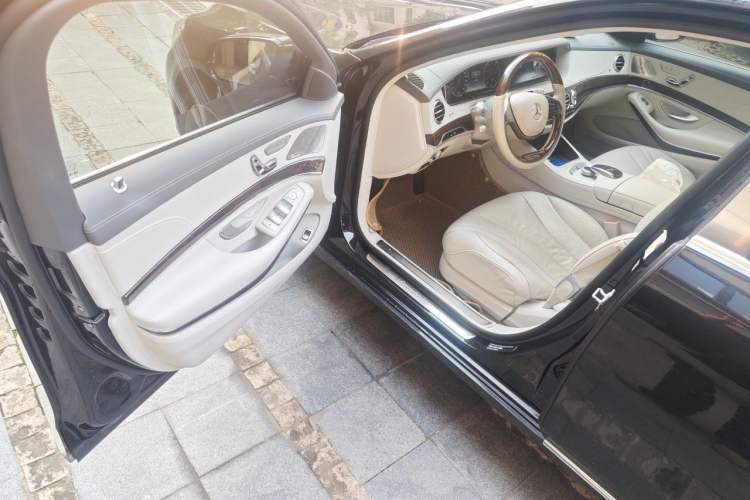 Used Mercedes-Benz Maybach S-Class 2015 S 400 4MATIC Driver Seat