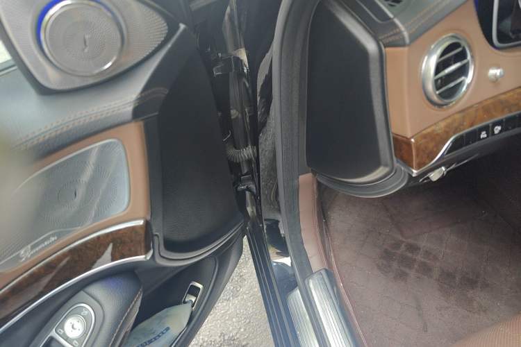 Used Mercedes-Benz Maybach S-Class 2015 S 400 4MATIC Driver Seat