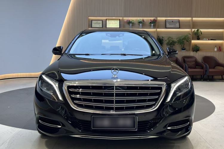 Used Mercedes-Benz Maybach S-Class 2015 S 400 4MATIC Engine Bay