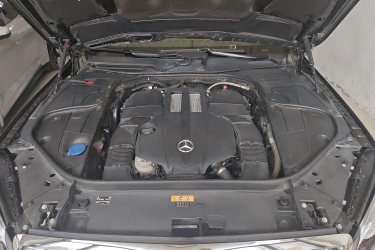 Used Mercedes-Benz Maybach S-Class 2015 S 400 4MATIC Engine Bay