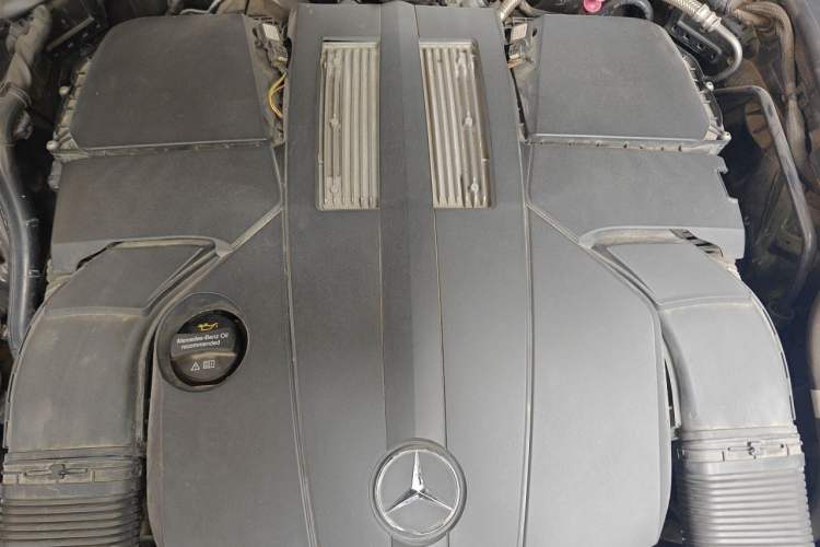 Used Mercedes-Benz Maybach S-Class 2015 S 400 4MATIC Engine Bay