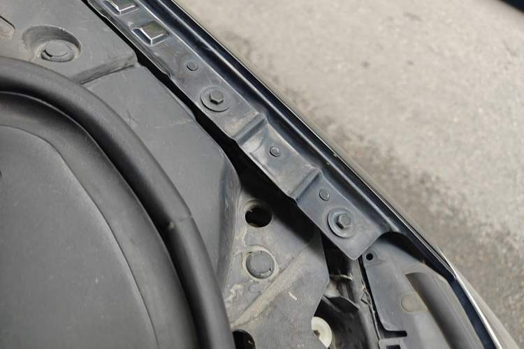 Used Mercedes-Benz Maybach S-Class 2015 S 400 4MATIC Engine Bay Left