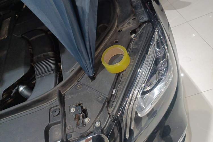 Used Mercedes-Benz Maybach S-Class 2015 S 400 4MATIC Engine Bay Left