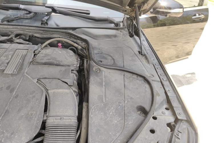Used Mercedes-Benz Maybach S-Class 2015 S 400 4MATIC Engine Bay Left