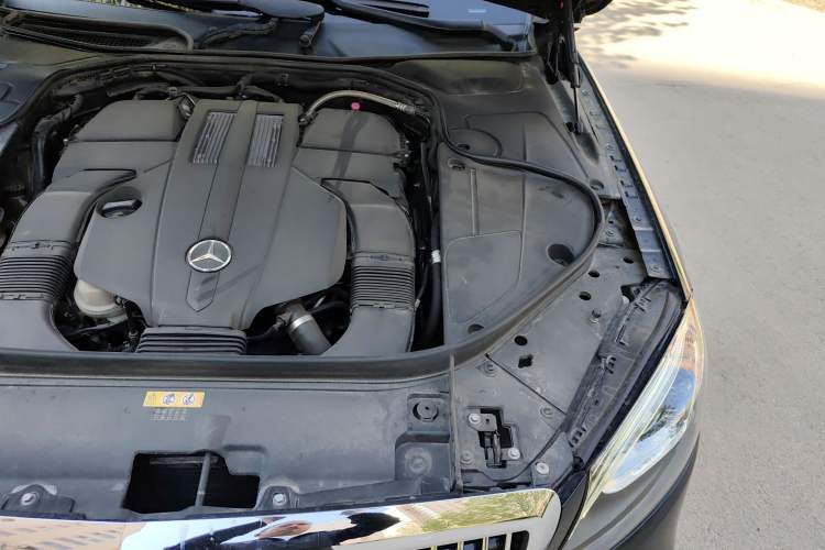 Used Mercedes-Benz Maybach S-Class 2015 S 400 4MATIC Engine Bay Left