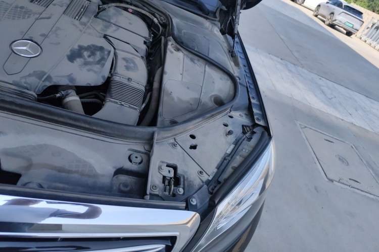 Used Mercedes-Benz Maybach S-Class 2015 S 400 4MATIC Engine Bay Left