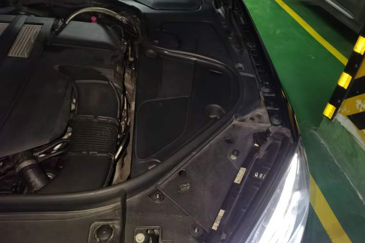 Used Mercedes-Benz Maybach S-Class 2015 S 400 4MATIC Engine Bay Left