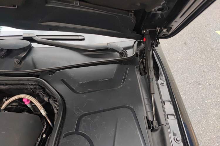 Used Mercedes-Benz Maybach S-Class 2015 S 400 4MATIC Engine Bay Left